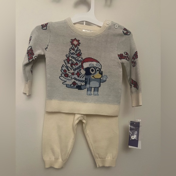 NWT - Boys Off White Bluey Christmas Sweater & Pants Outfit - Picture 6 of 7